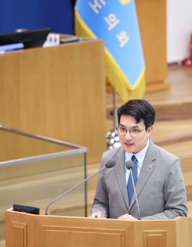 경기도의회 여성가족평생교육위원회 장민수 의원(더불어민주당, 비례)