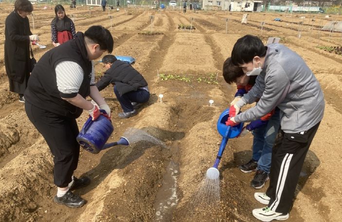 맞춤형 복지 일자리로 자립 지원