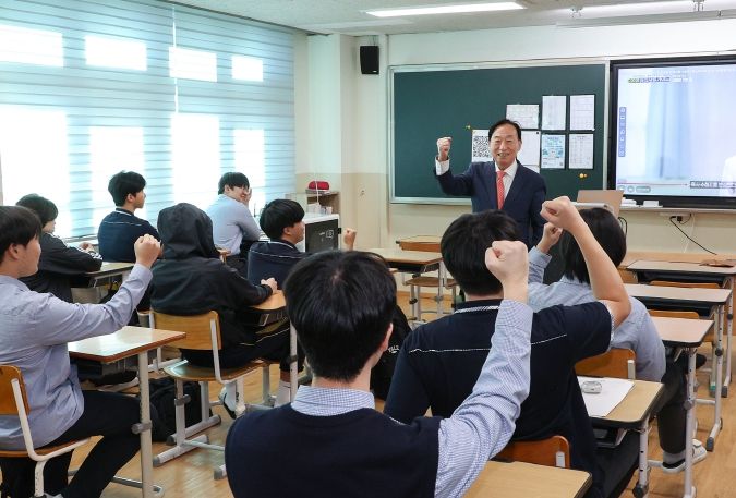 설동호 교육감, 2026 수능 시험장학교 최종 점검