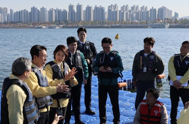 한강뚝섬 선착장 안전점검(국무총리실)