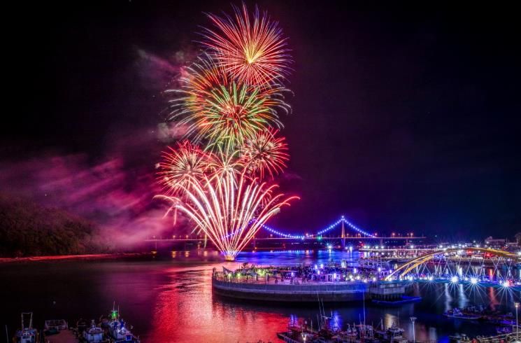 고흥군, 설 연휴 맞이 특별 여행 코스 제안 (1) - 녹동항 불꽃쇼