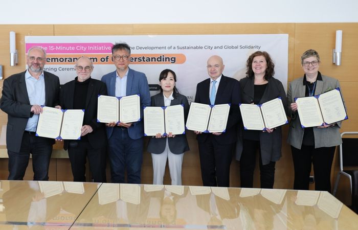 박형준 부산시장, “15분도시 부산, 세계적 정책 모델로 도약”… 파리 소르본대학 산하 Chaire-ETI와 업무협약 체결