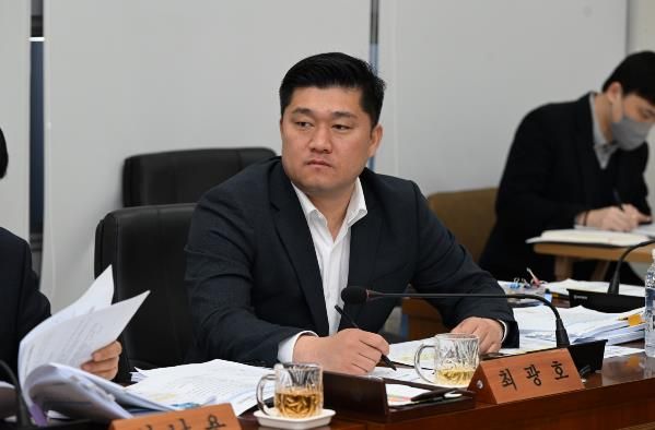 완주군의회 최광호 의원 민간위탁 결산서 검사 제도 정비 나서