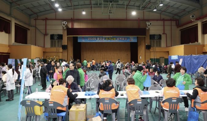 지난 20일 안면실내체육관에서 추진 중인 행사 모습.