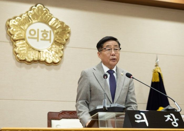 윤창철 의장이 제387회 임시회 제3차 본회의를 주재하고 있다.